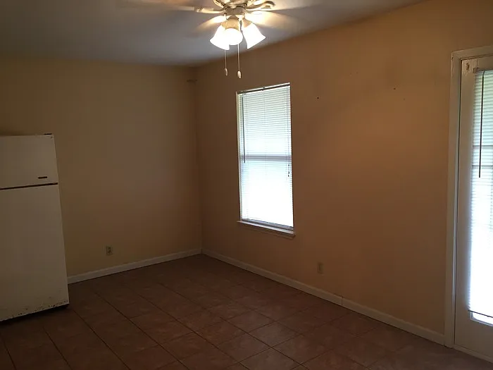 4430 Valleyfield Dr — Photo 7
