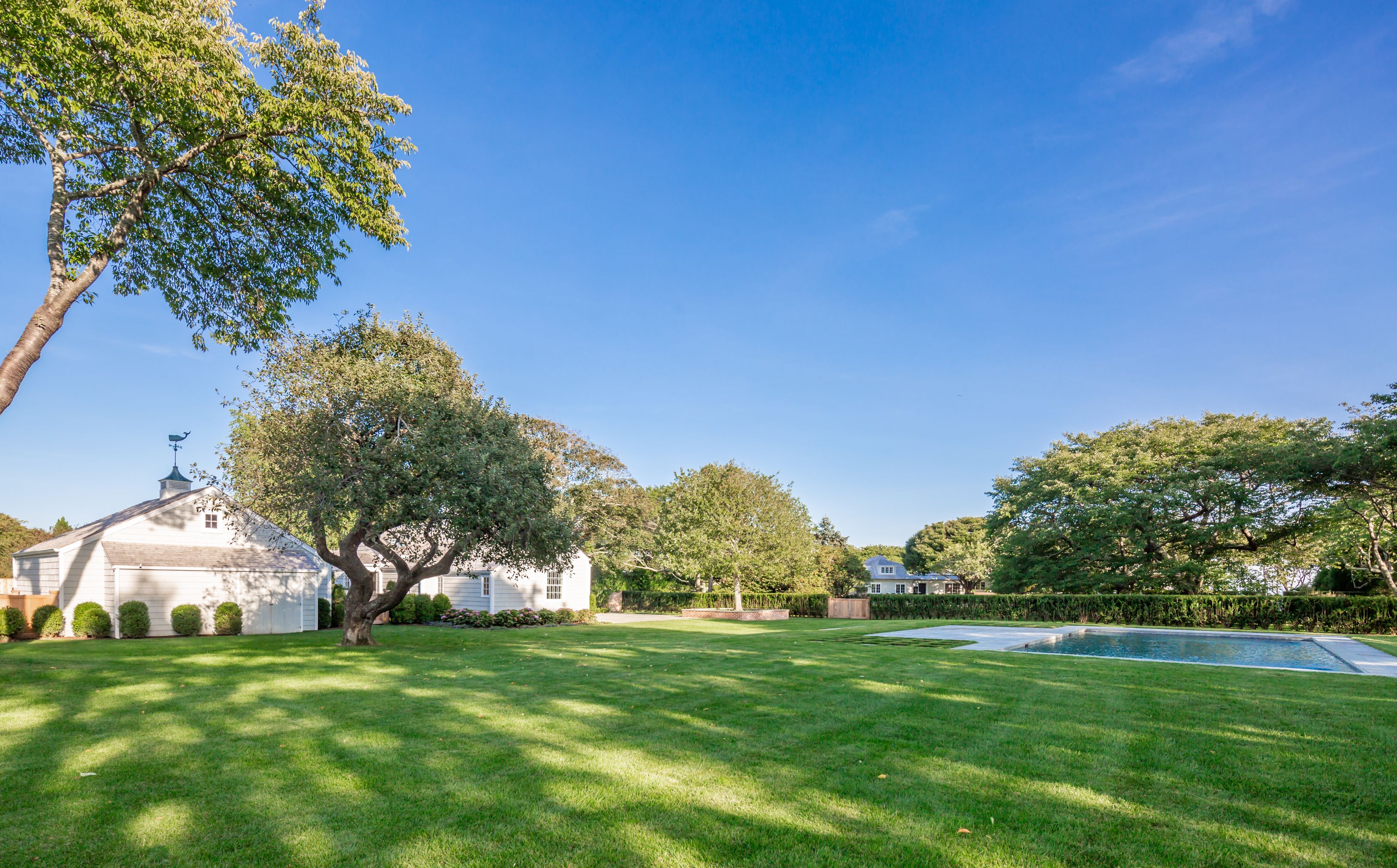 26 & 32 Windmill Ln, East Hampton, NY 11937 Out East