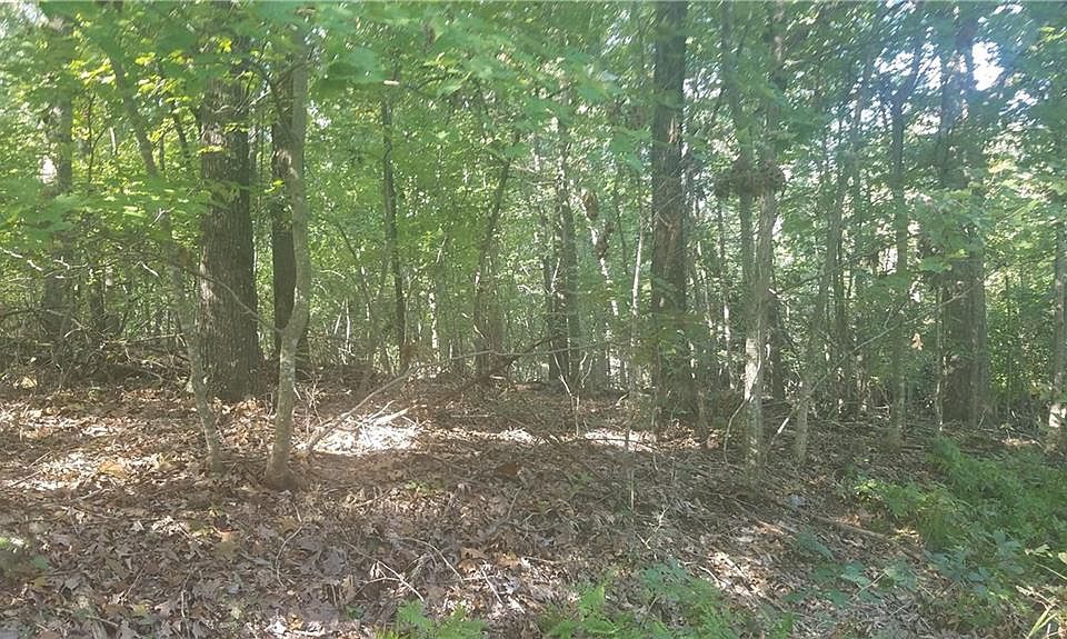1st image of Greenlaw Ln