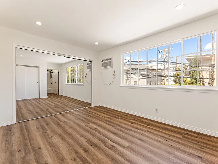 801 S Burnside Ave #1 — Photo 15
