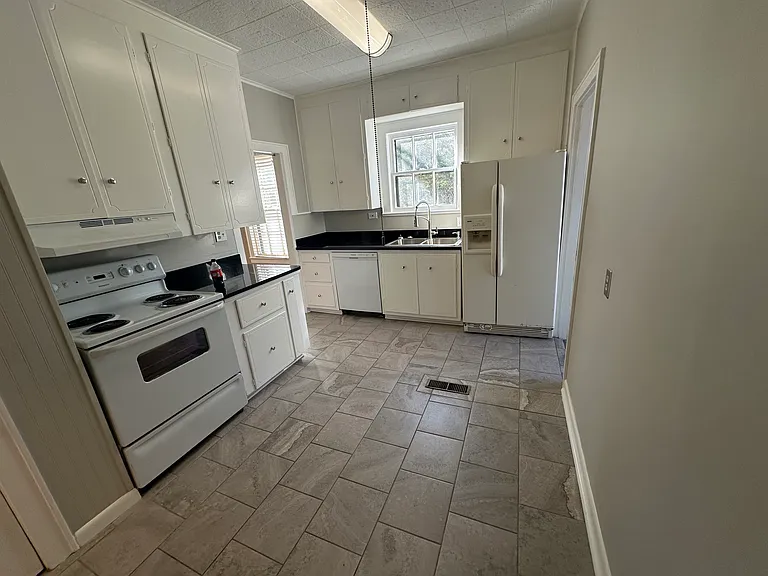 644 Linden St — Photo 4