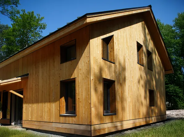 1 Manor Falls Dr, Livingston Manor, NY 12758