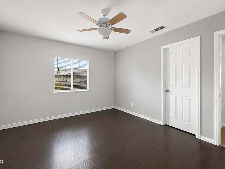 197 Pelican Pointe Ct — Photo 21