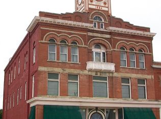 111 NW 2nd St #1, Stuart, IA 50250