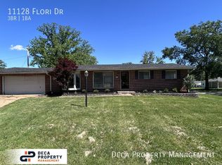 11128 Flori Dr, Saint Louis, MO 63123