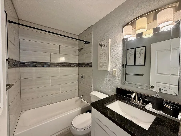 3926 W Cherry St — Photo 17