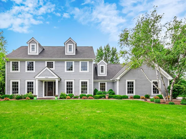 7727 Dairy Ln, Crystal Lake, IL 60014