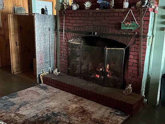 5th image of 2 McIntire Ln