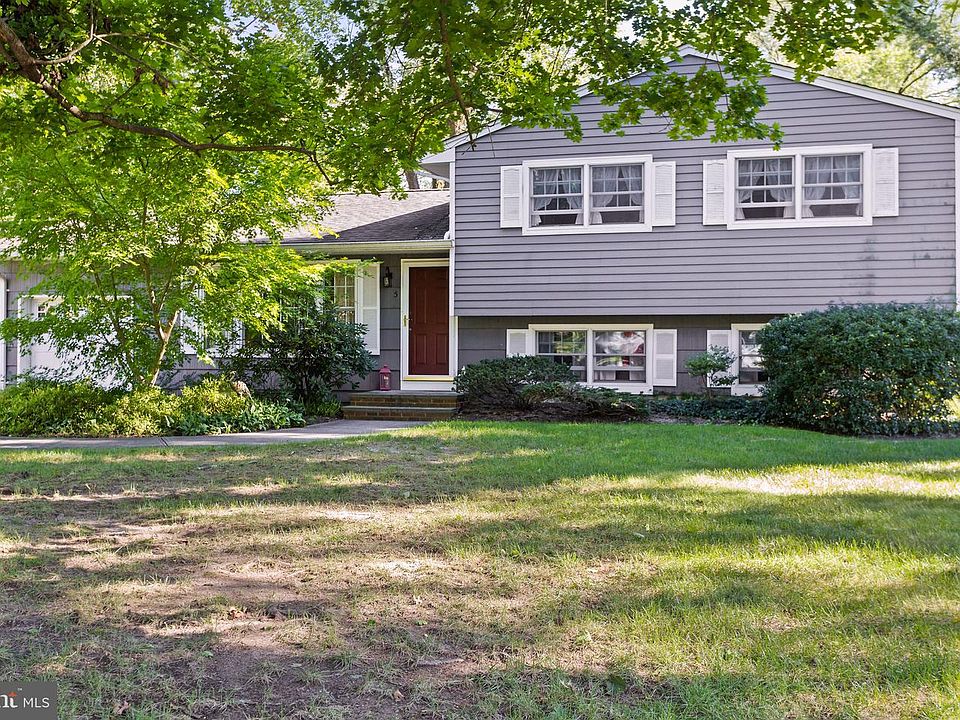 1st image of 5 Ziff Ln