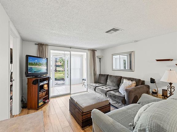 4th image of 3353 Trophy Blvd #3