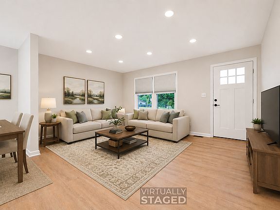 3rd image of 2117 Sierra Dr