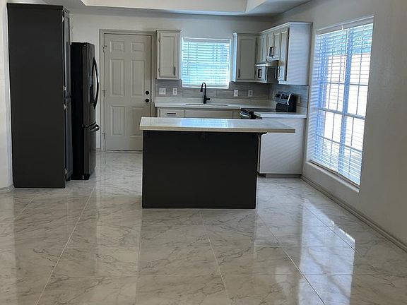 2nd image of 3725 Toucan Ave