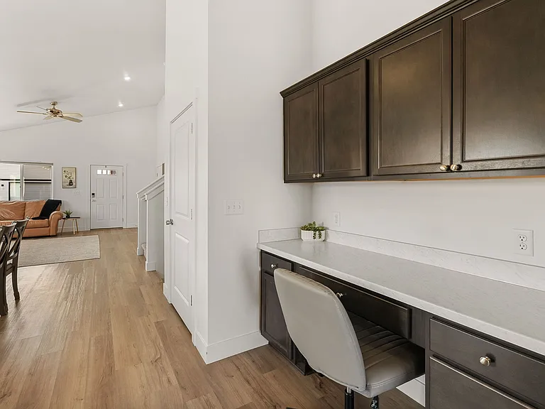 715 Thrice Loop — Photo 21