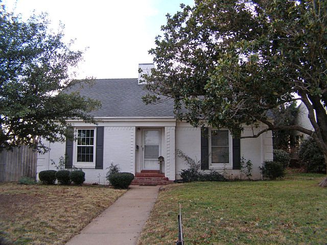 1st image of 1010 Josephine St