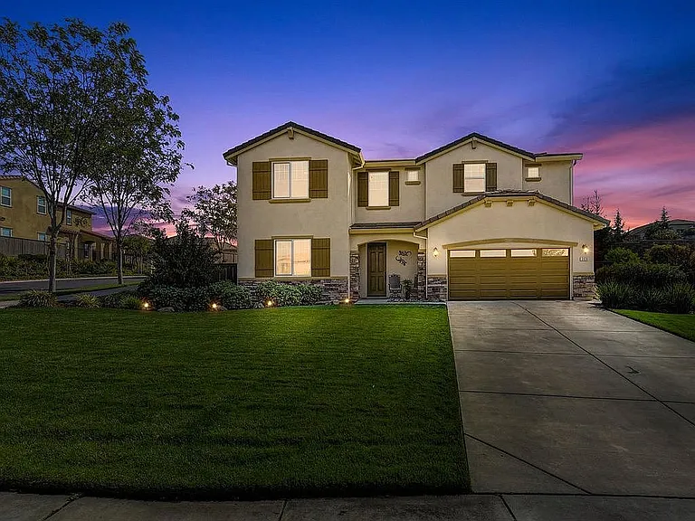 2830 Felton Way — Photo 1
