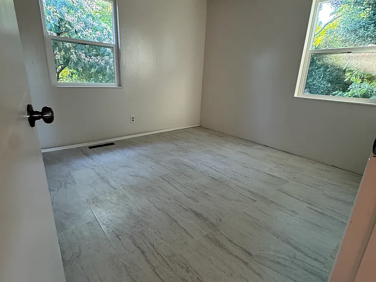 340 Kaer Ave — Photo 13
