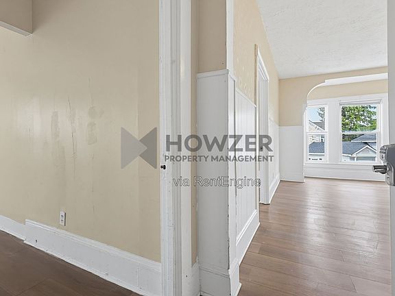3rd image of 16 Chester Ave Unit 16