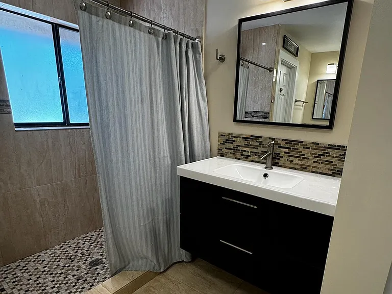 5520 Coach House Cir #G — Photo 30