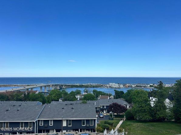 15 Hillside Ct