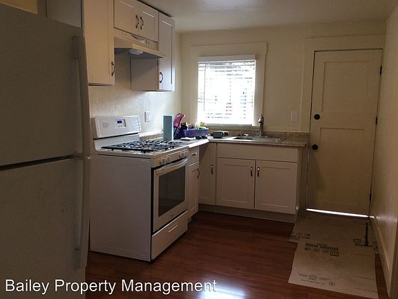 4th image of 314 Brook Ave