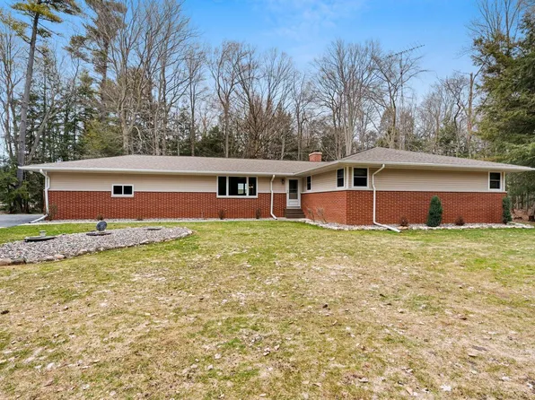 9407 Fox LANE, Two Rivers, WI 54241