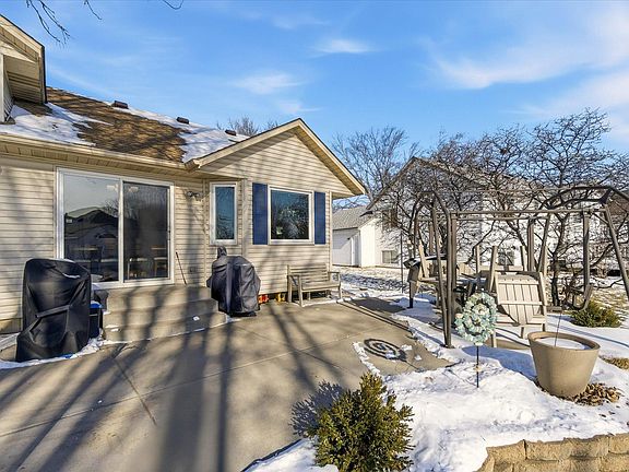 5th image of 9141 Sierra Rd