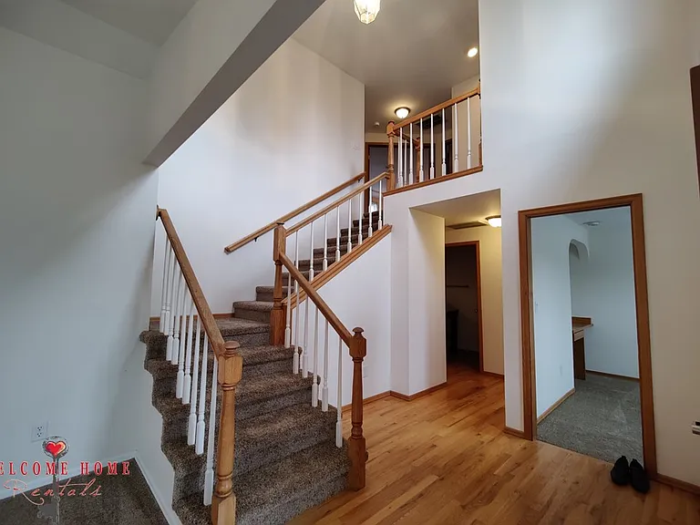 319 Marietta Pl — Photo 4