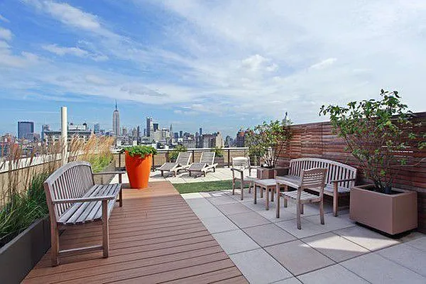 Sold by Compass | media 28