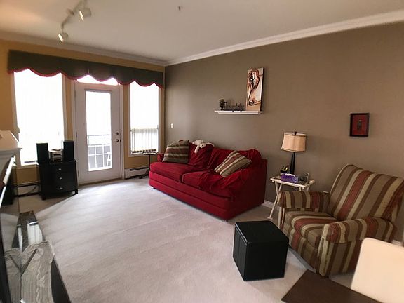 3rd image of 10101 Morrison St #209
