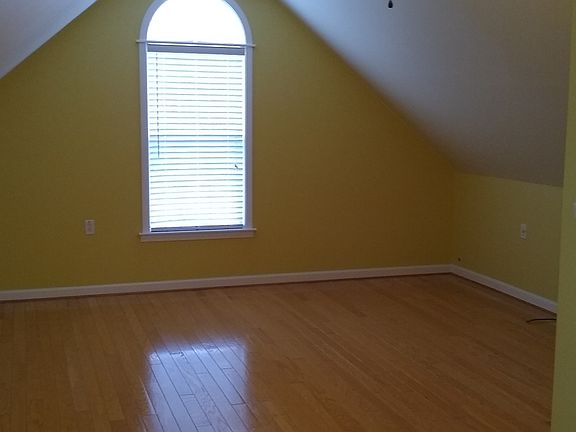 detached garage bonus room