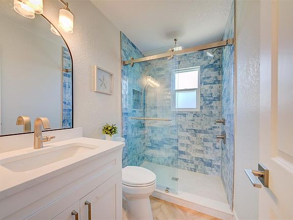 5th image of 6432 Boatyard Dr