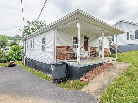 2nd image of 369 Lynn Ave