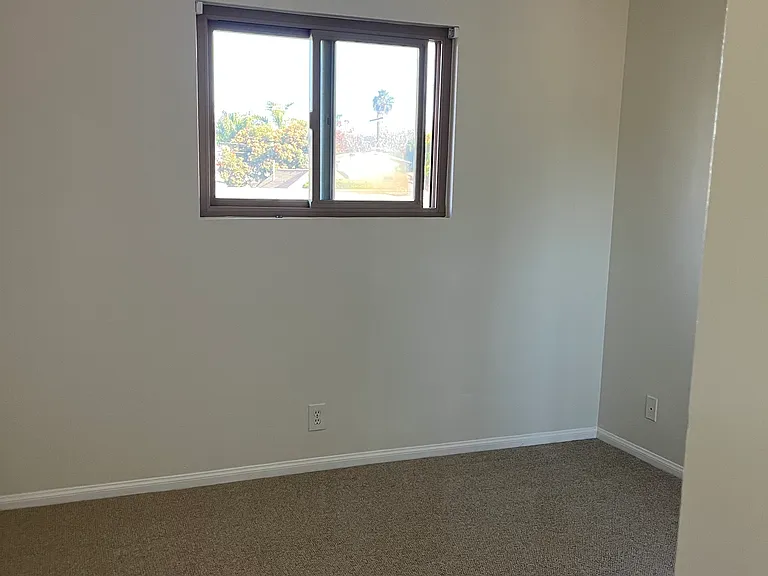 1920 Chino St #D — Photo 18