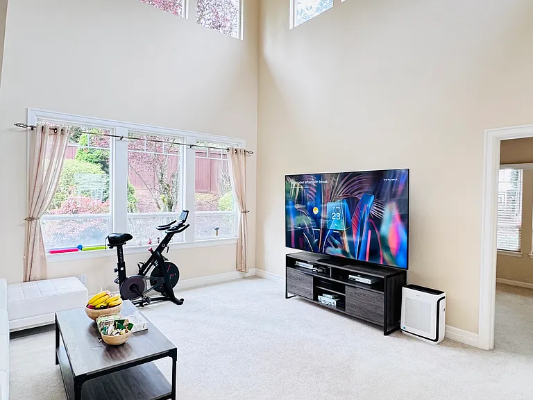 3308 Aberdeen Ave NE — Photo 3