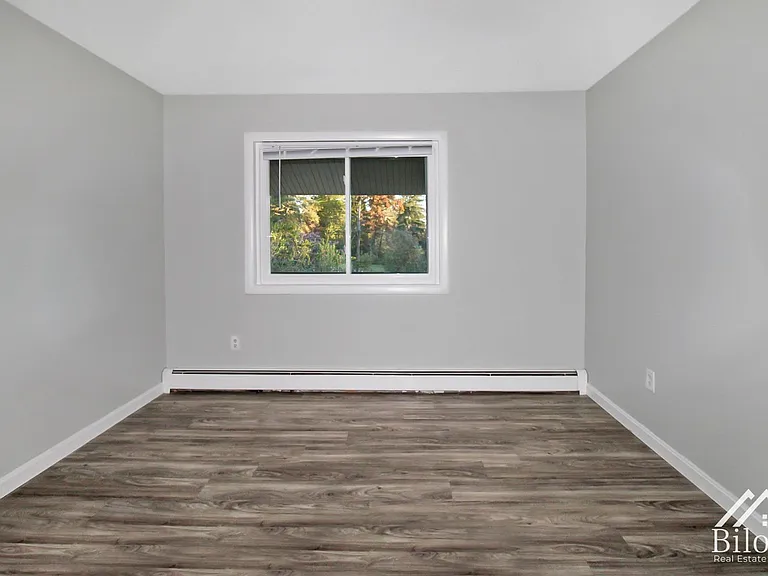 301 Oaklawn Ave — Photo 20