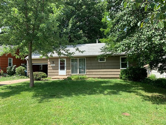 Updated 3 bedroom 1 Full Bathroom with unfinished basement.