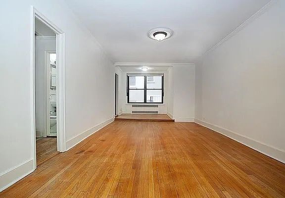 3rd image of 425 Central Park W APT 3H
