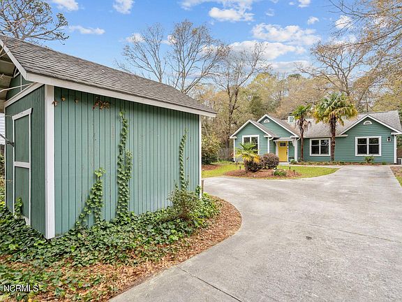 3rd image of 408 Dogwood Lane