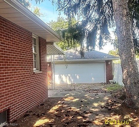 2nd image of 1514 Putnam Howe Dr