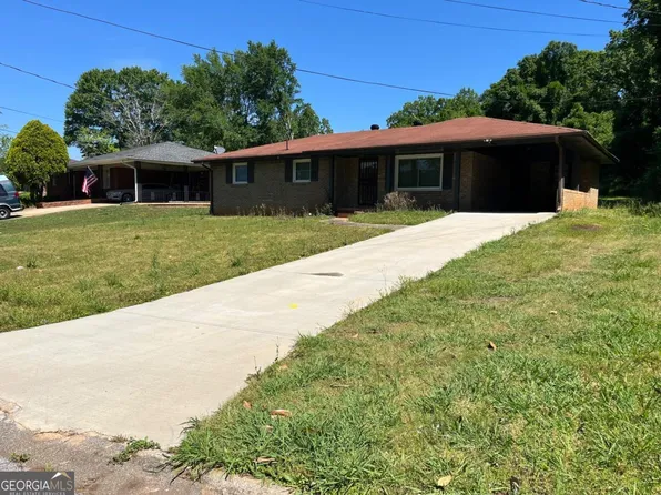 4048 Emerald Lake Dr, Decatur, GA 30035