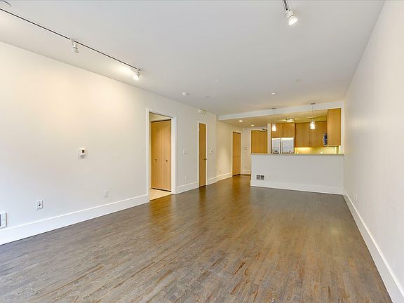 4th image of 818 Van Ness Ave #409