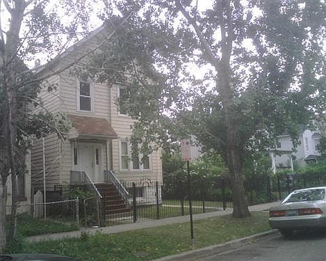 1st image of 2141 N Campbell Ave #2FF