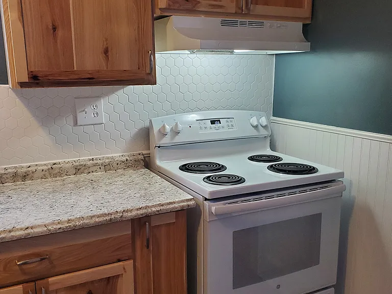 1021 Central Avenue Ext #2 — Photo 5