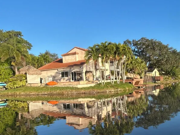 2865 Begonia Way, Cooper City, FL 33026