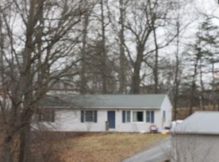 16302 Kaiser Ct, Hagerstown, MD 21740