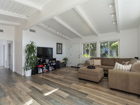 4th image of 3992 Maricopa Dr
