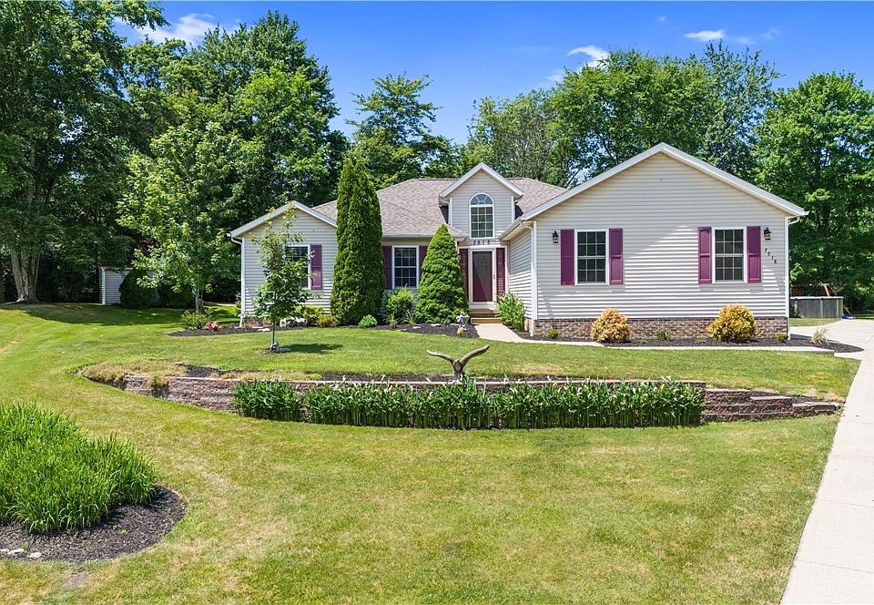 1st image of 7518 Fantail Dr
