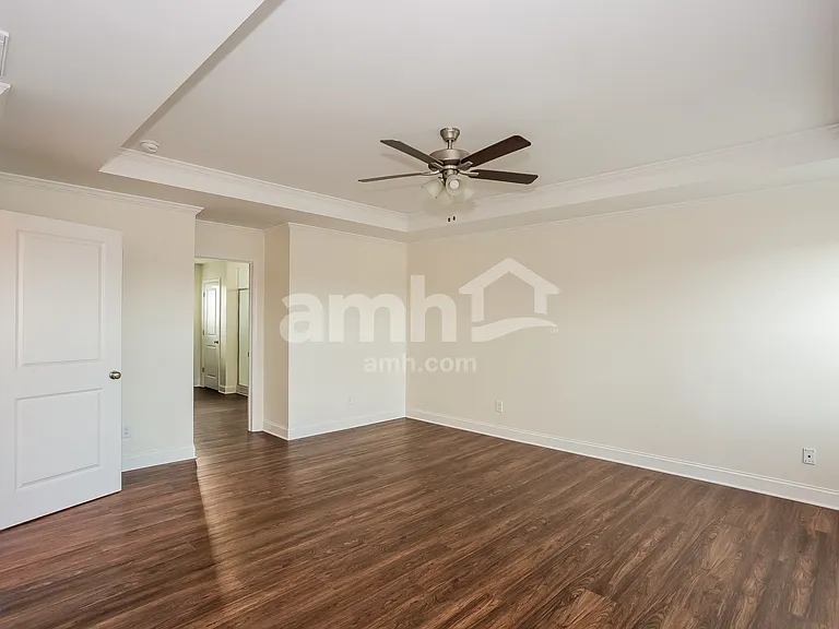 144 Twin River Dr — Photo 13