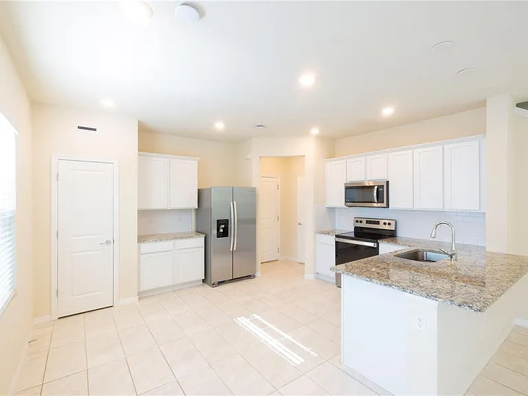 4609 Sparkling Shell Ave — Photo 27