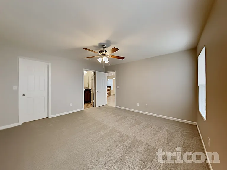 4201 Broadstairs Dr — Photo 7